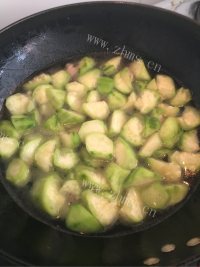 香喷喷的丝瓜汤做法图解6)