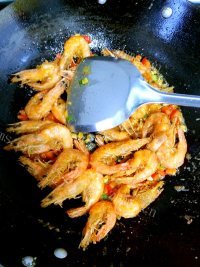 美味的香酥虾做法图解9)
