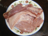 松嫩的香菇卤肉饭做法图解1)