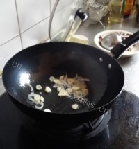 美味的鲜笋猪肝做法图解8)