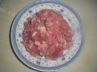 自制酸菜猪肉水饺做法图解6)