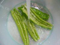 #爱美食#青椒炒牛肉做法图解2)