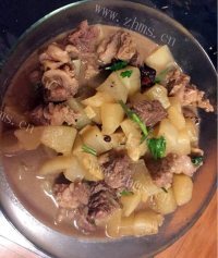 美味的白萝卜炖牛腩