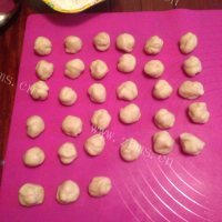 自制老婆饼做法图解11)