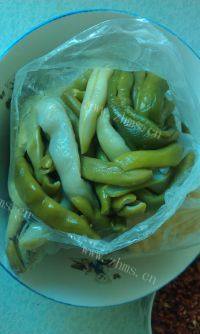 简单的排骨炖豆角做法图解3)