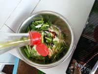 简单的黄瓜拌豆皮做法图解8)