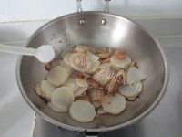 可口的干锅白萝卜五花肉的做法图解九