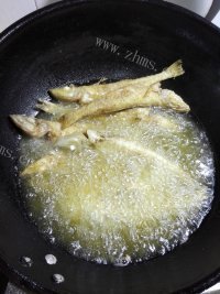 椒盐沙丁鱼做法图解9)