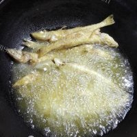 椒盐沙丁鱼的做法图解九
