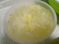 养颜的银耳红枣羹做法图解2)