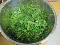 绿色食物之香椿炒鸡蛋做法图解2)