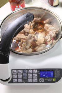 美味的麻辣兔肉做法图解5)