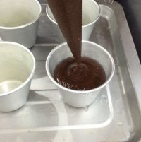 香甜可口的巧克力熔岩蛋糕做法图解7)