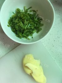 美味的葱油鳊鱼做法图解1)
