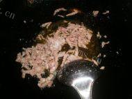 家常菜茶树菇炒肉丝做法图解4)