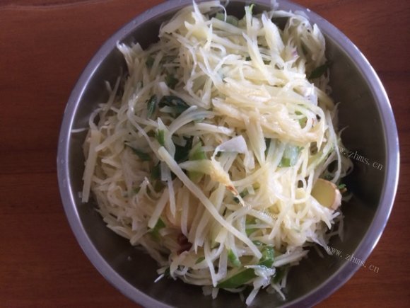 美味营养的清炒土豆丝