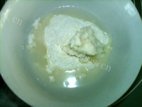 松脆苏式火腿月饼做法图解2)