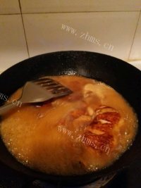 美味的照烧鸡腿做法图解4)