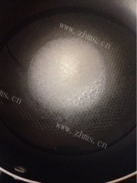 下酒菜糖霜花生做法图解2)