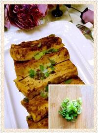 营养丰富的葱香豆腐做法图解6)
