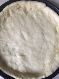 自制芝心披萨做法图解7)