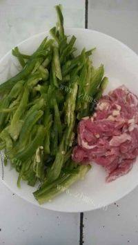 家常菜青椒肉片做法图解3)