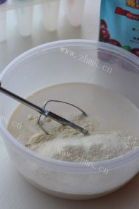 甜甜的蔓越莓榴莲雪糕做法图解3)