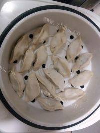 自己做的芹菜猪肉饺子做法图解9)