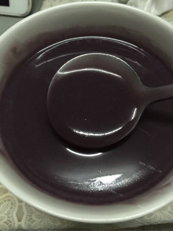 营养丰富的紫薯米糊