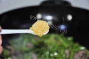 家常菜肉片炒豇豆做法图解7)