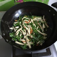 家常菜韭菜炒豆干