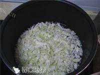 美味早餐白菜粥做法图解2)