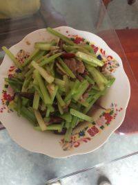 家常菜芹菜肉丝
