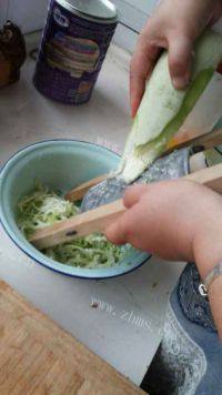 美味的翡翠饼做法图解2)
