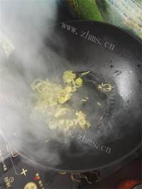 热腾腾的水煮鱼做法图解8)