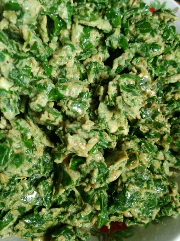 可口的香椿炒鸡蛋