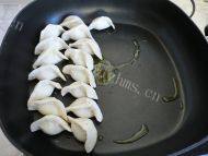 色香味具全的煎饺子做法图解7)