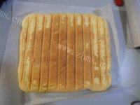 「DIY美食」戚风蛋糕卷做法图解17)