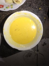 回味无穷的拔丝香蕉做法图解1)