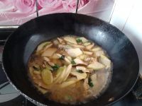 家常香菇豆泡炒土豆片做法图解9)
