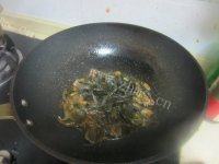 易做的油爆河虾做法图解2)