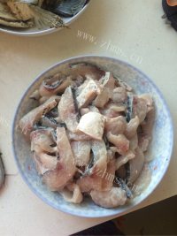 色香味浓的酸菜鱼做法图解12)