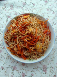 美味的胡萝卜鸡蛋炒面