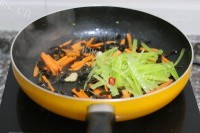 DIY鱼香肉丝做法图解9)