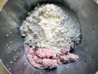 美味的花生渣子葱花饼做法图解2)