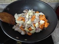 美味的咖喱鸡腿饭做法图解6)