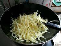 家有大厨之清炒土豆丝做法图解2)