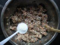 自己做的香菇鸡肉馄饨做法图解11)