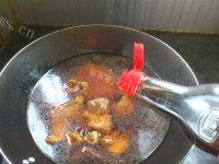 美味红烧土豆排骨做法图解11)