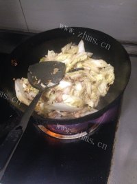 家常菜辣炒白菜做法图解5)